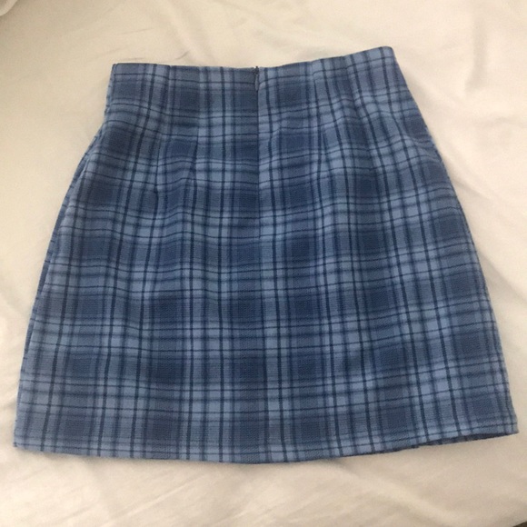 BRANDY MELVILLE CARA SKIRT - Picture 2 of 4